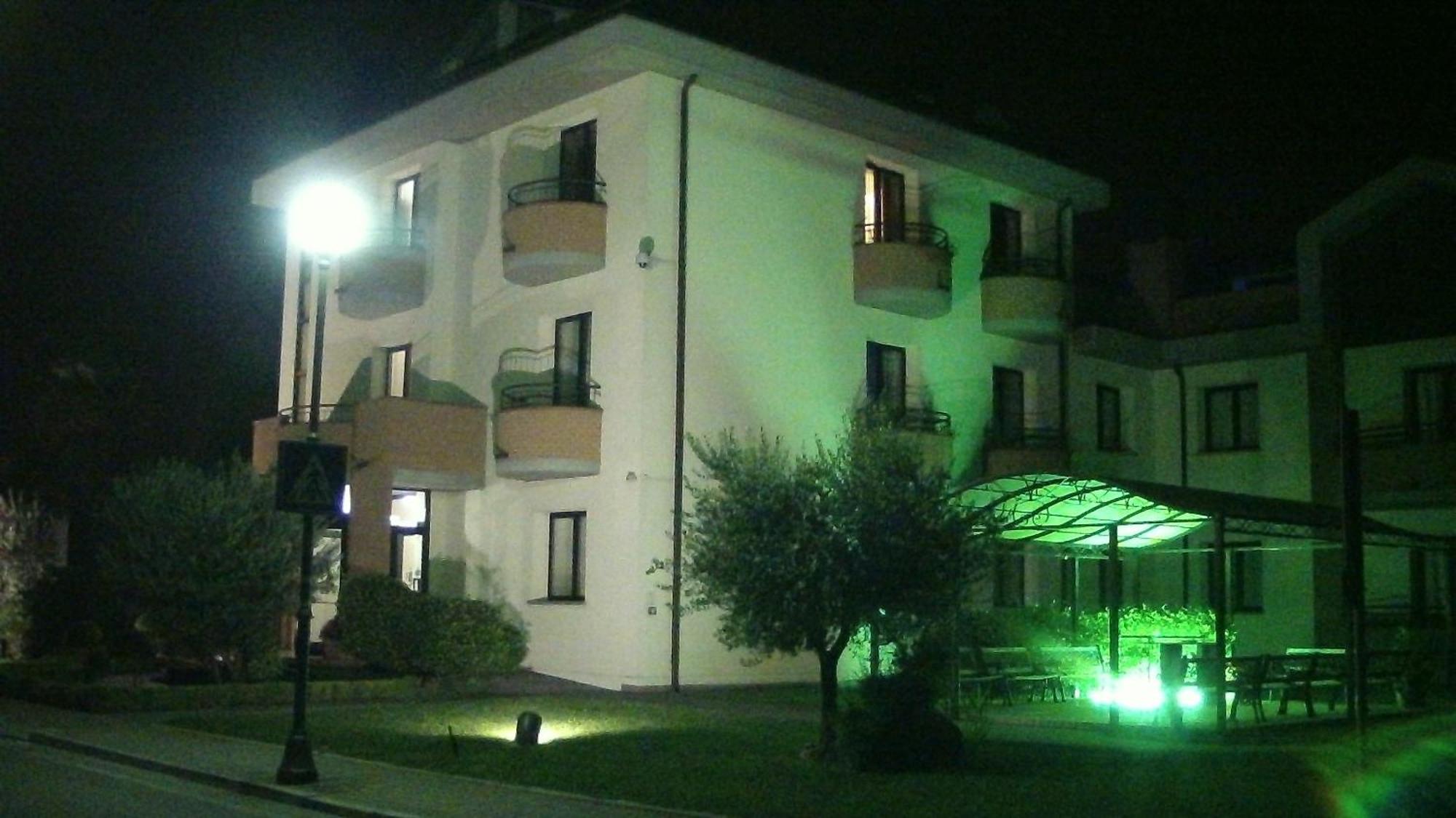 Hotel Da Vito Campagna Lupia Exterior foto